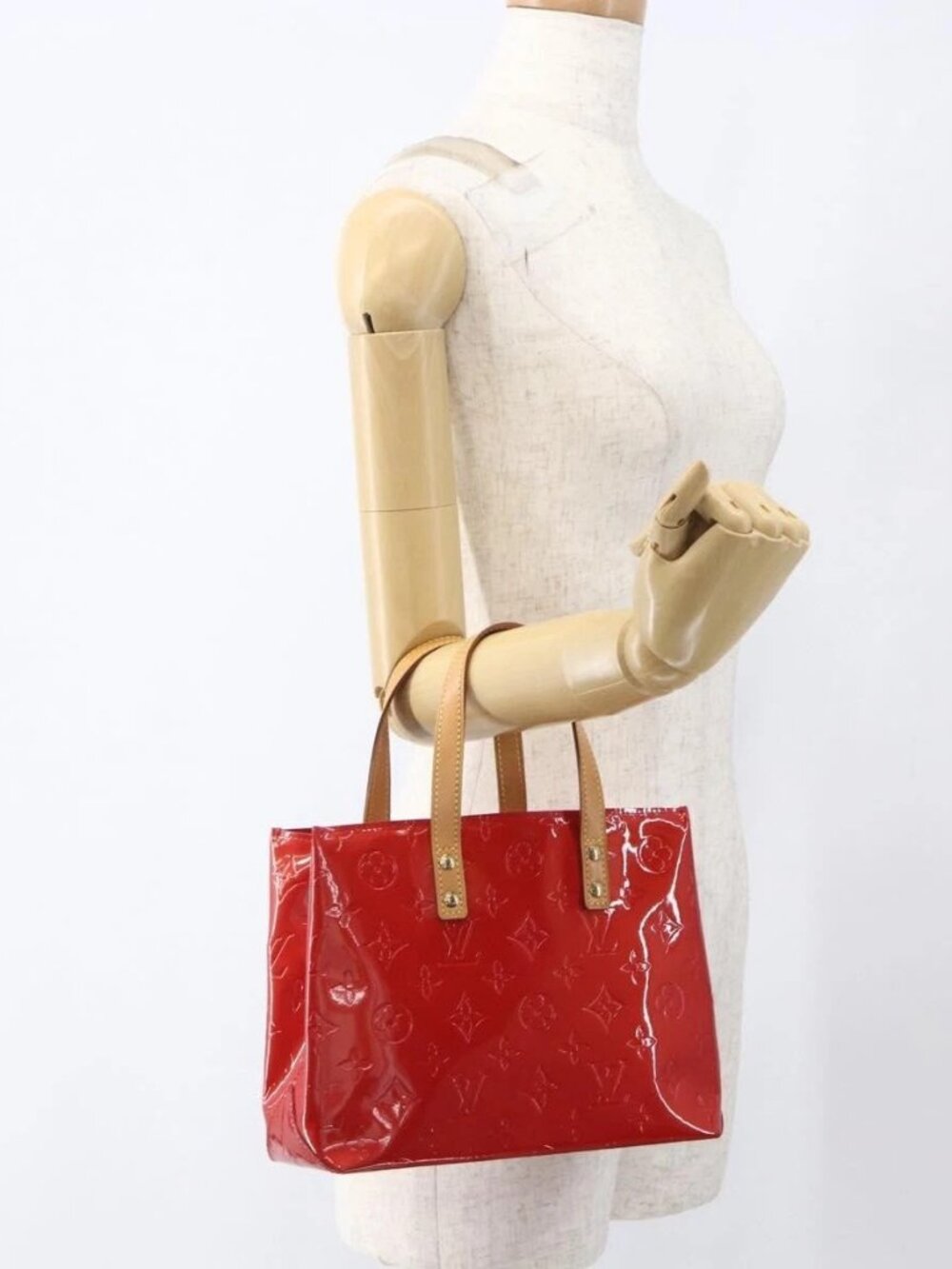 LOUIS VUITTON Monogram Vernis Reade PM Bag Pomme D'amour M91990 LV Auth ki6412
